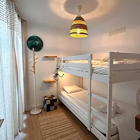 Papa Tote Deluxe Hotell